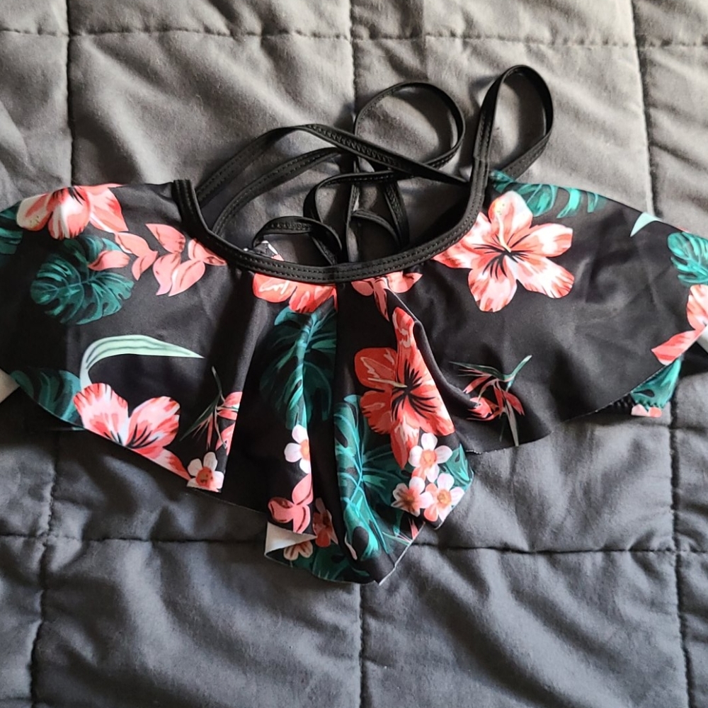 Ruffle bikini top